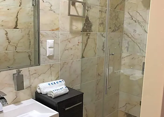 Colony 4* Відень
