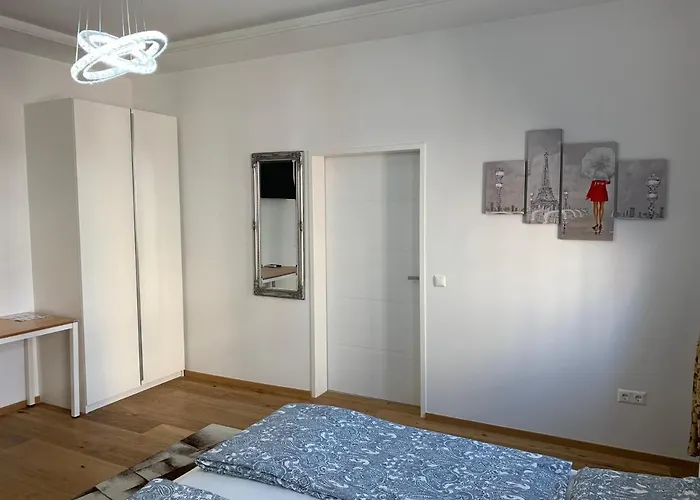 Colony 4* Відень